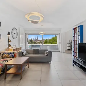 Appartement Lux 2br With Views & Balcony, Luxemburg